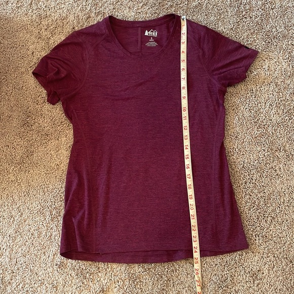 REI Co-op exercise T-shirt size S - Picture 5 of 7